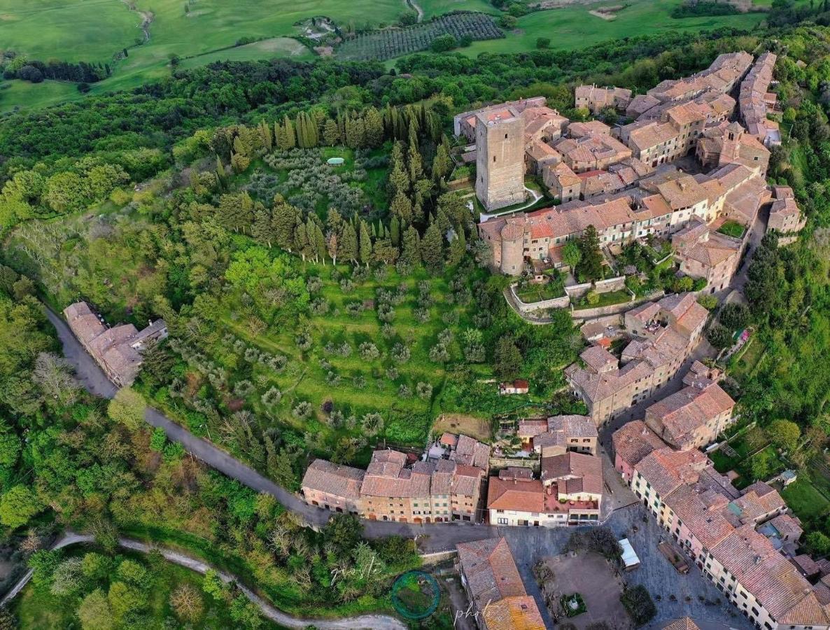 Апартаменти Casina Orione Монтекатіні-Валь-ді-Чечина Екстер'єр фото