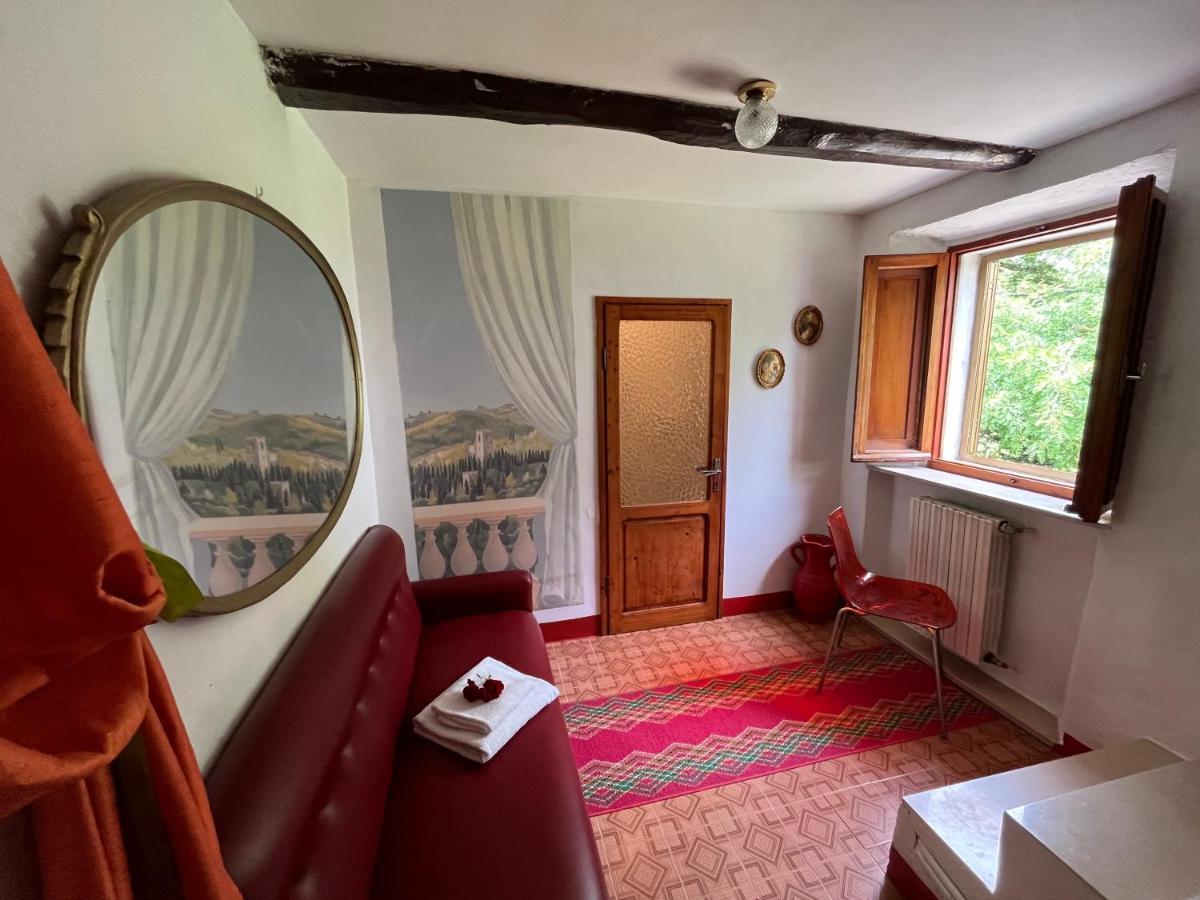 Апартаменти Casina Orione Монтекатіні-Валь-ді-Чечина Екстер'єр фото